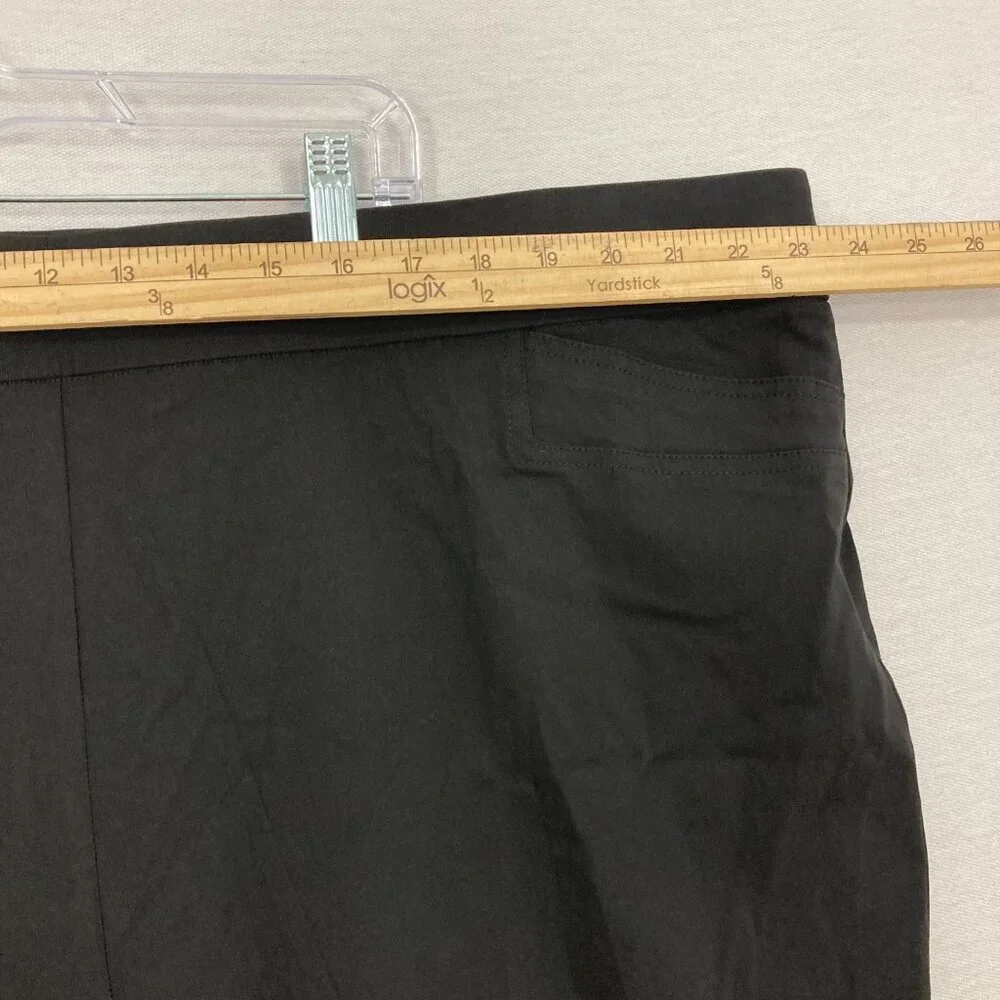 New Avenue Black Soft Stretch Comfy Button Hem Detail Pull-on Crop Pants size 26
